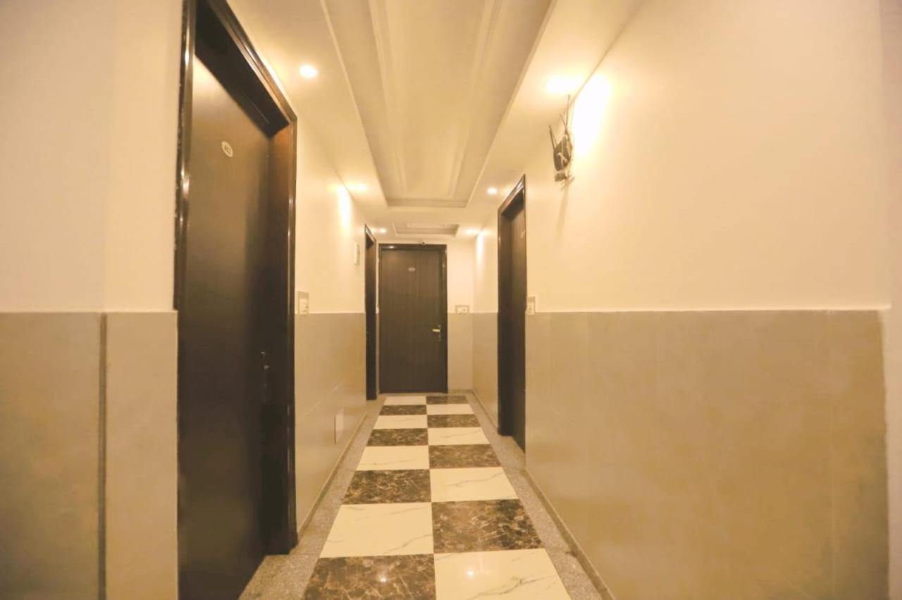 Hotel Almora Sky Near By Delhi International Airport With - Free Airport Pickup And Drop New Delhi Ngoại thất bức ảnh