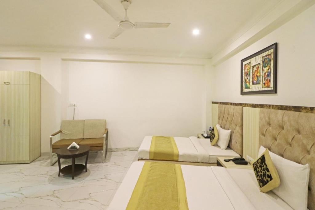 Hotel Almora Sky Near By Delhi International Airport With - Free Airport Pickup And Drop New Delhi Ngoại thất bức ảnh