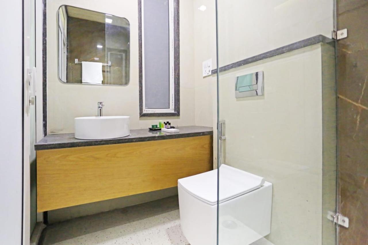 Hotel Almora Sky Near By Delhi International Airport With - Free Airport Pickup And Drop New Delhi Ngoại thất bức ảnh