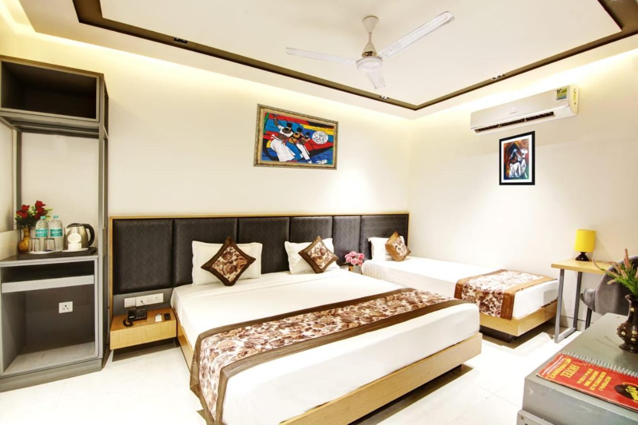 Hotel Almora Sky Near By Delhi International Airport With - Free Airport Pickup And Drop New Delhi Ngoại thất bức ảnh