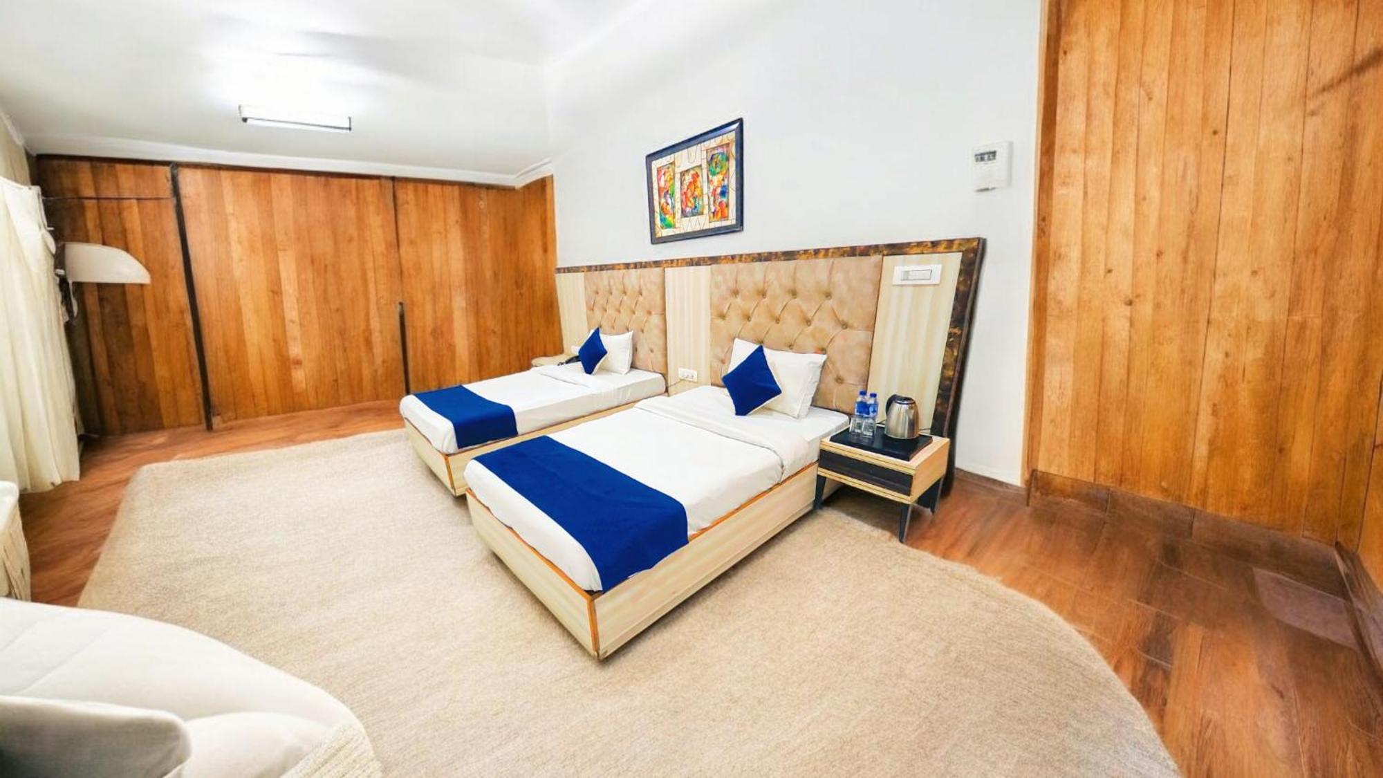 Hotel Almora Sky Near By Delhi International Airport With - Free Airport Pickup And Drop New Delhi Ngoại thất bức ảnh