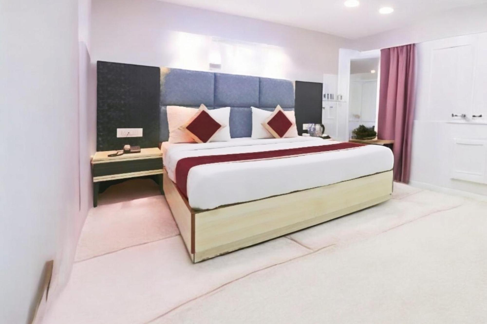 Hotel Almora Sky Near By Delhi International Airport With - Free Airport Pickup And Drop New Delhi Ngoại thất bức ảnh