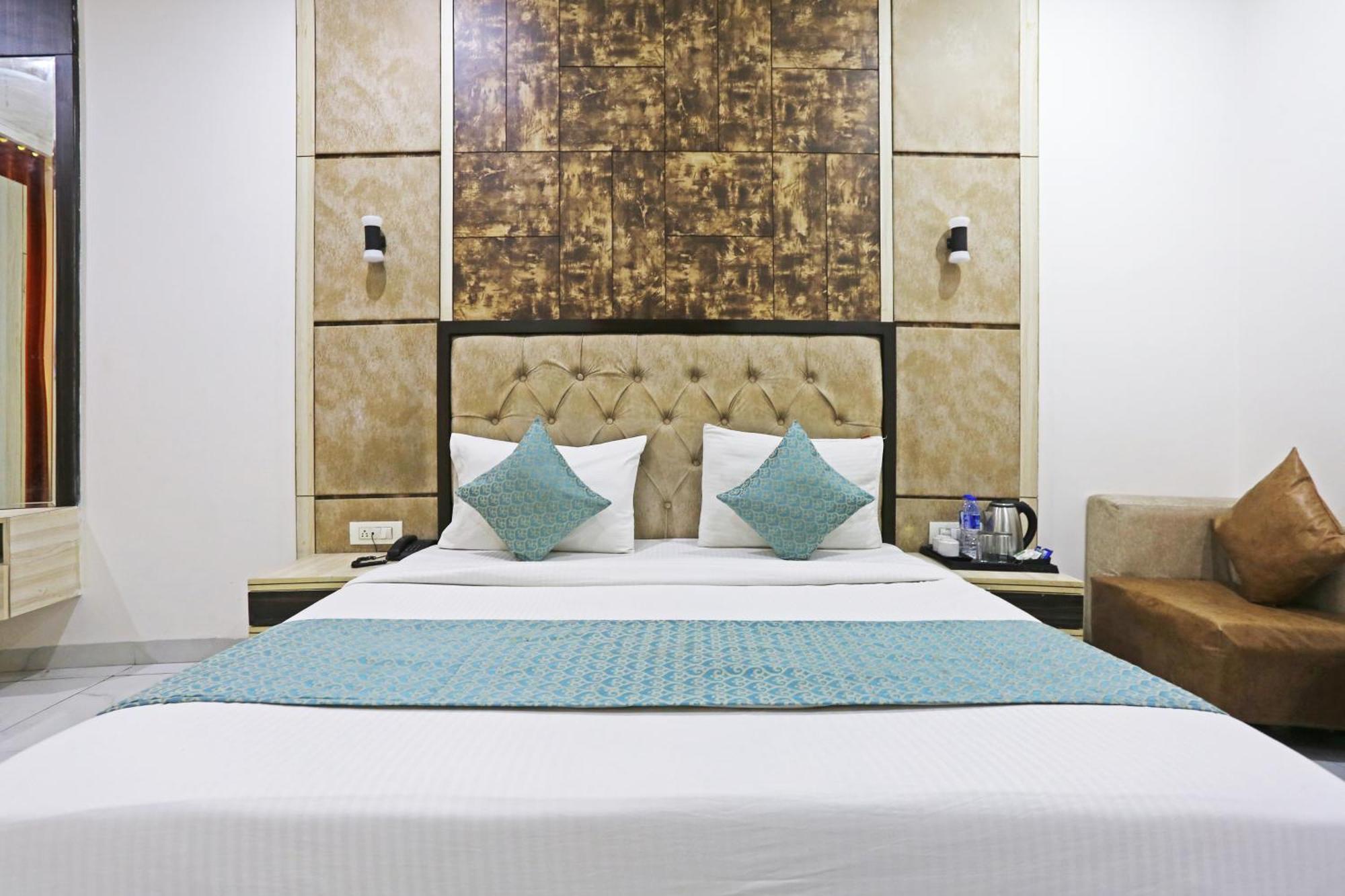 Hotel Almora Sky Near By Delhi International Airport With - Free Airport Pickup And Drop New Delhi Ngoại thất bức ảnh
