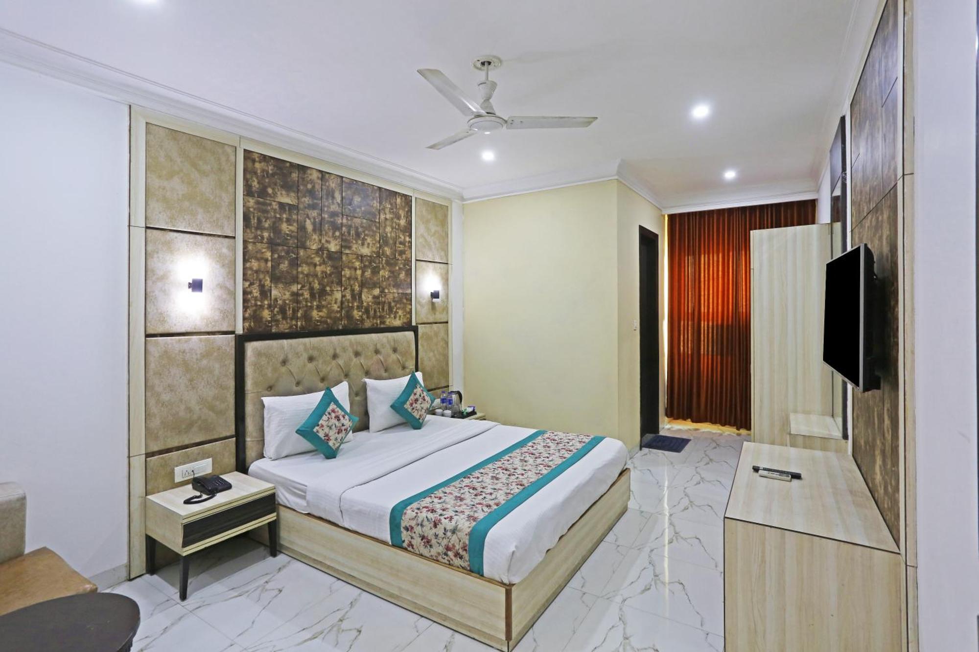 Hotel Almora Sky Near By Delhi International Airport With - Free Airport Pickup And Drop New Delhi Ngoại thất bức ảnh