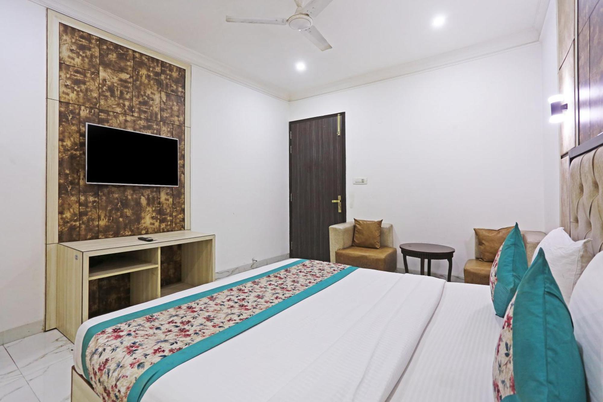 Hotel Almora Sky Near By Delhi International Airport With - Free Airport Pickup And Drop New Delhi Ngoại thất bức ảnh