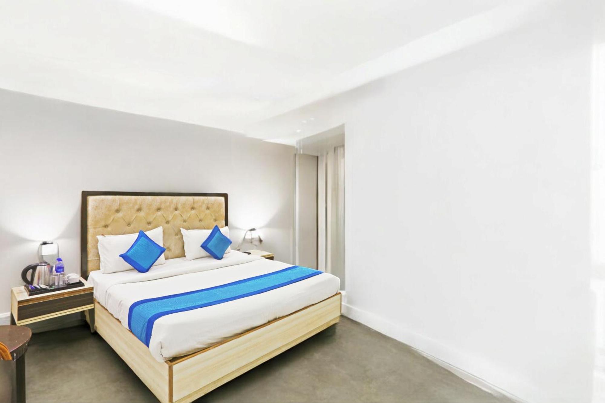 Hotel Almora Sky Near By Delhi International Airport With - Free Airport Pickup And Drop New Delhi Ngoại thất bức ảnh